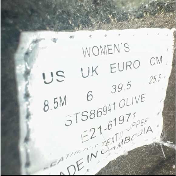 Sperry Metallic Camo Size 8.5 Outdoor Moc Sneaker Faux Fur Lined - worn once - Picture 6 of 7